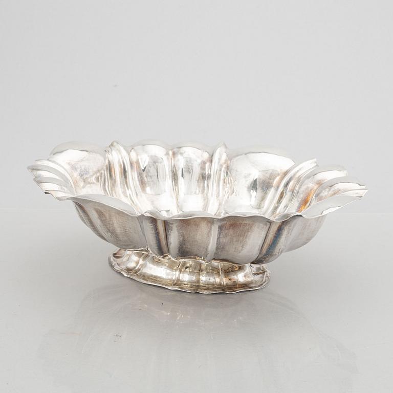 A Silver 800 Rococo Style Bowl, 20th Century.