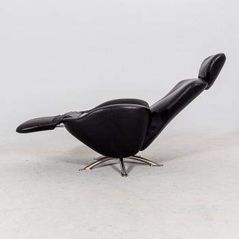Toshiyuki Kita swivel armchair "Dodo K10" for Cassina 2000s.