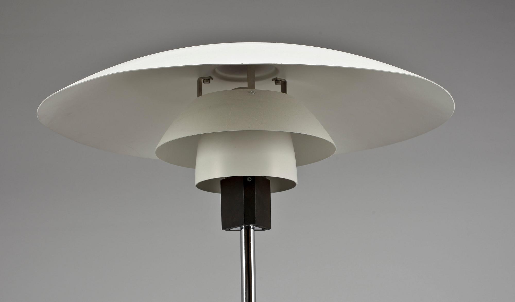 BORDSLAMPA, PH 4/3, Poul Henningsen för Louis Poulsen, Danmark.
