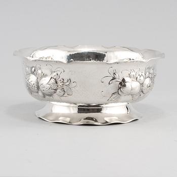 SKÅL, silver, Erik Råström, CGR, Stockholm, 1978. Vikt 532 g.