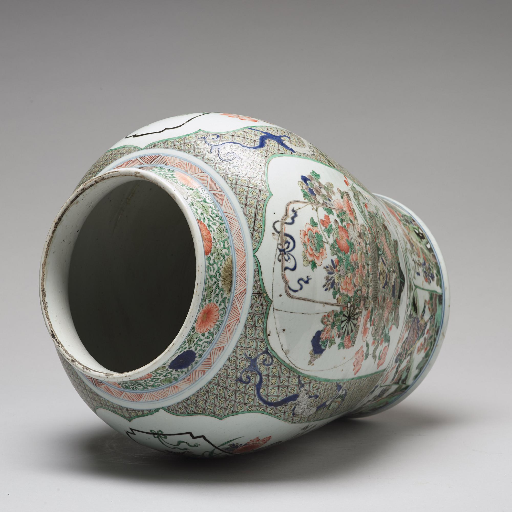 Prakturna, porslin. Qingdynastin, Kangxi (1662-1722).