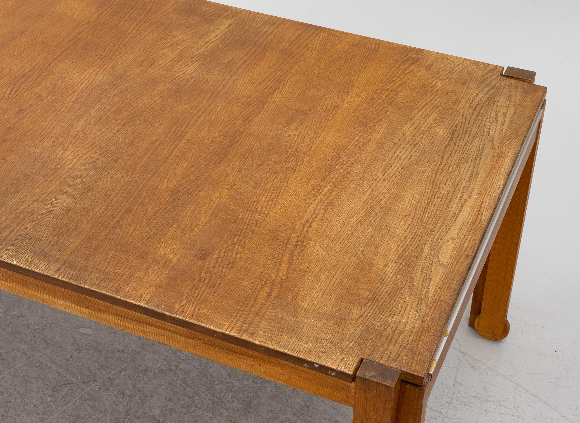 Kerstin Olby, A 'No Limit' dining set, Olby design, Sweden, 21st century. (5 pieces).