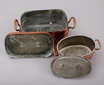 KITTLAR MED LOCK, 2 st, koppar, 1800-tal.