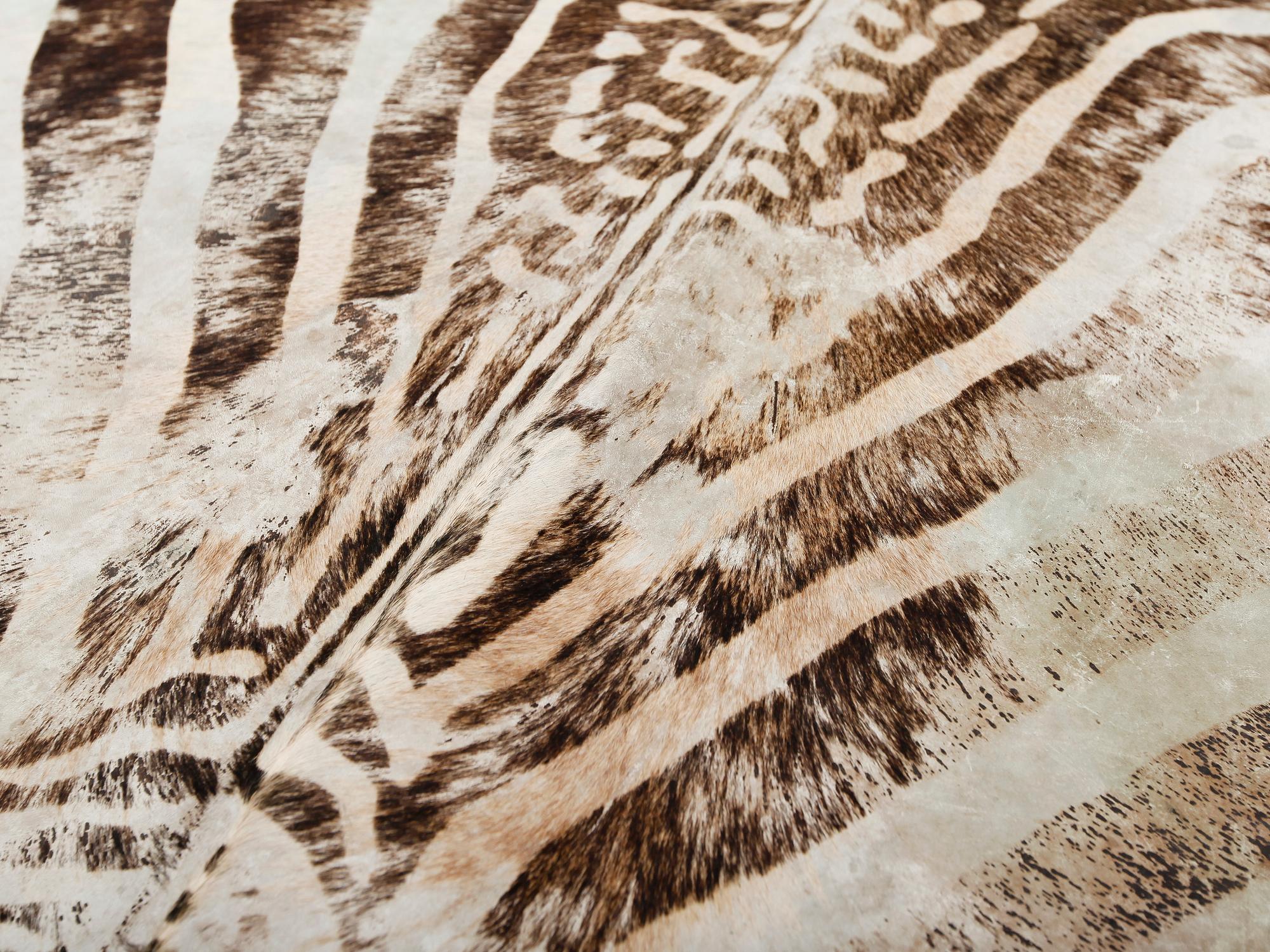 SKINN, 1900-talets mitt, ca 200 x 200 cm.