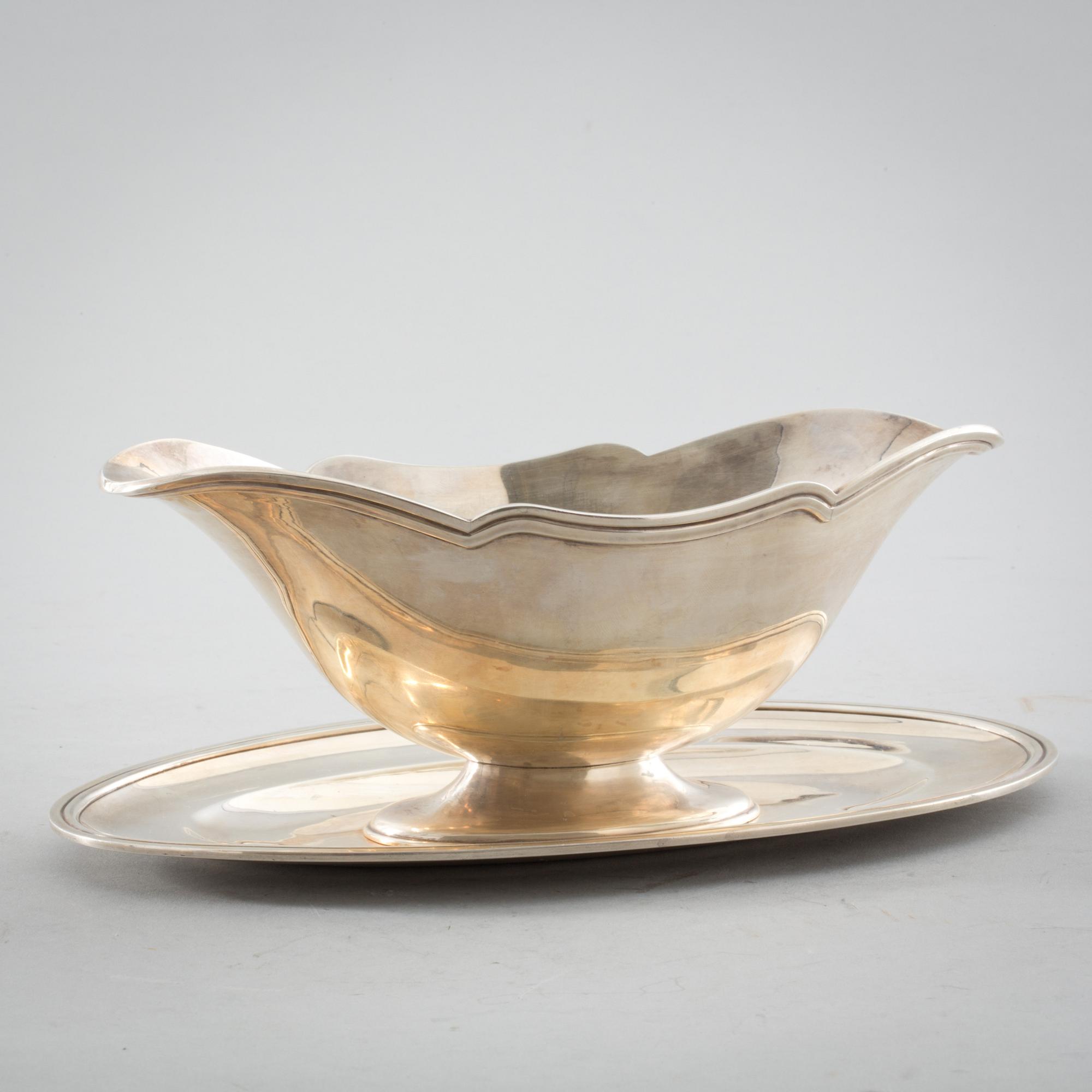 SÅSSKÅL PÅ FAT, Silver, sterling ca 530g.