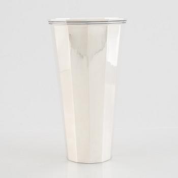 Eric Löfman, a sterling silver vase, MGAB, 1975.