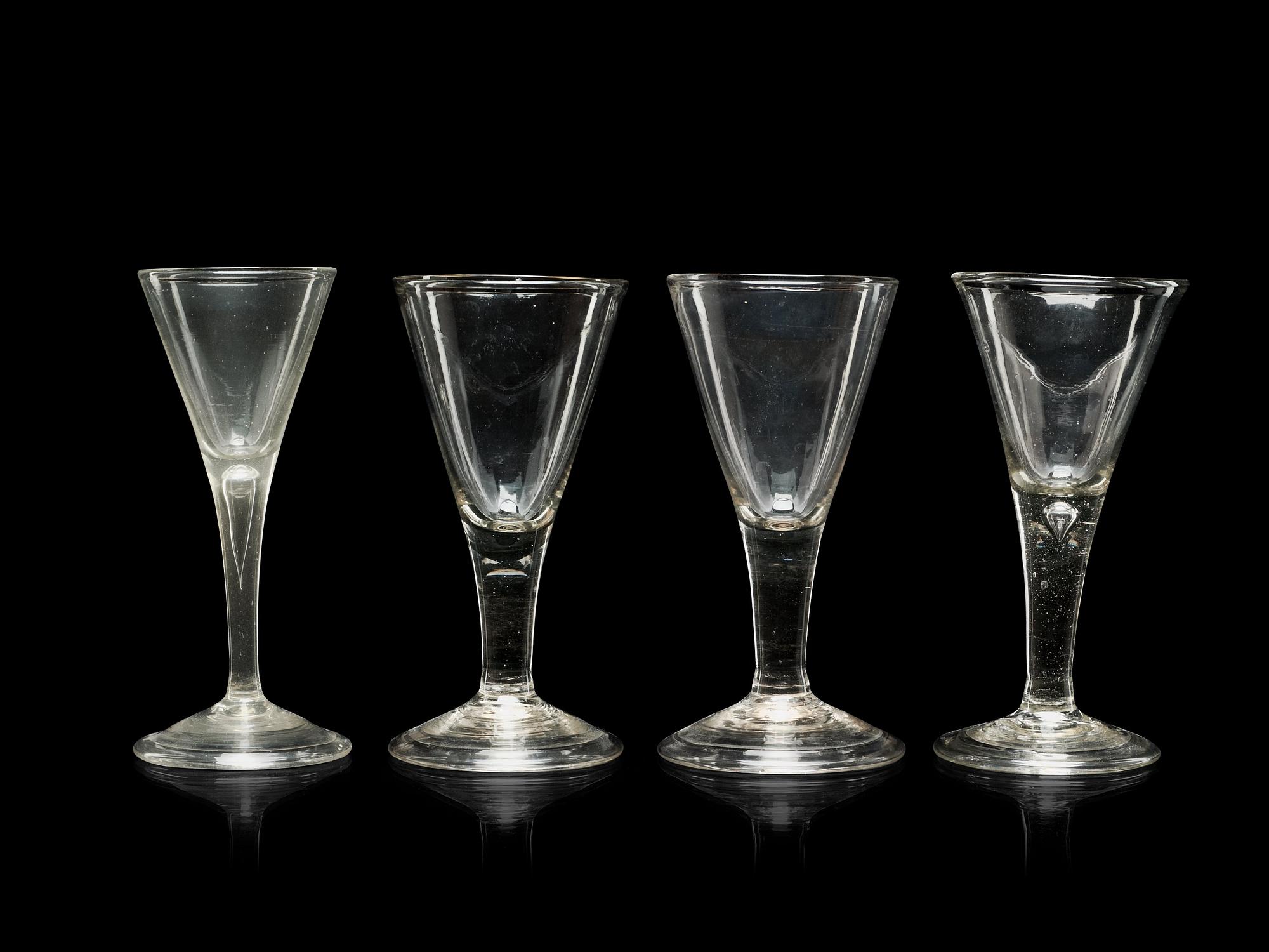 SPETSGLAS, fyra stycken. Sverige, 1700-tal.