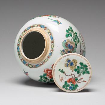 A famille verte jar with cover, Qing dynasty, 18th Century.