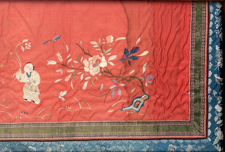 Broderi på siden, sen Qingdynasti.