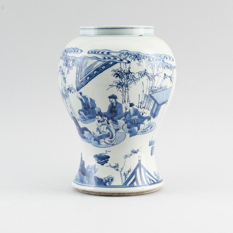 VAS, porslin. Qingdynastin, Kangxi (1662-1722).