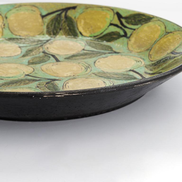 Birger Kaipiainen, a decorative stoneware dish, signed Kaipiainen.