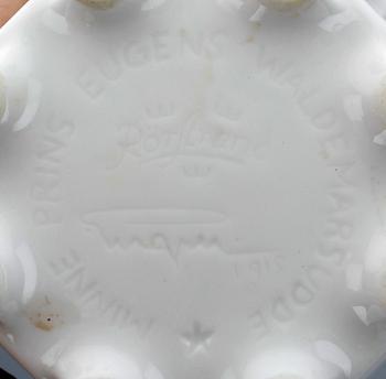 YTTERFODER, 4 st, porslin, "Waldemarssudde", formgiven av Prins Eugen.
