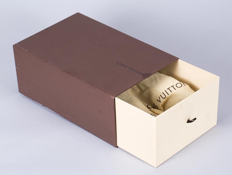 SKOR, Louis Vuitton.