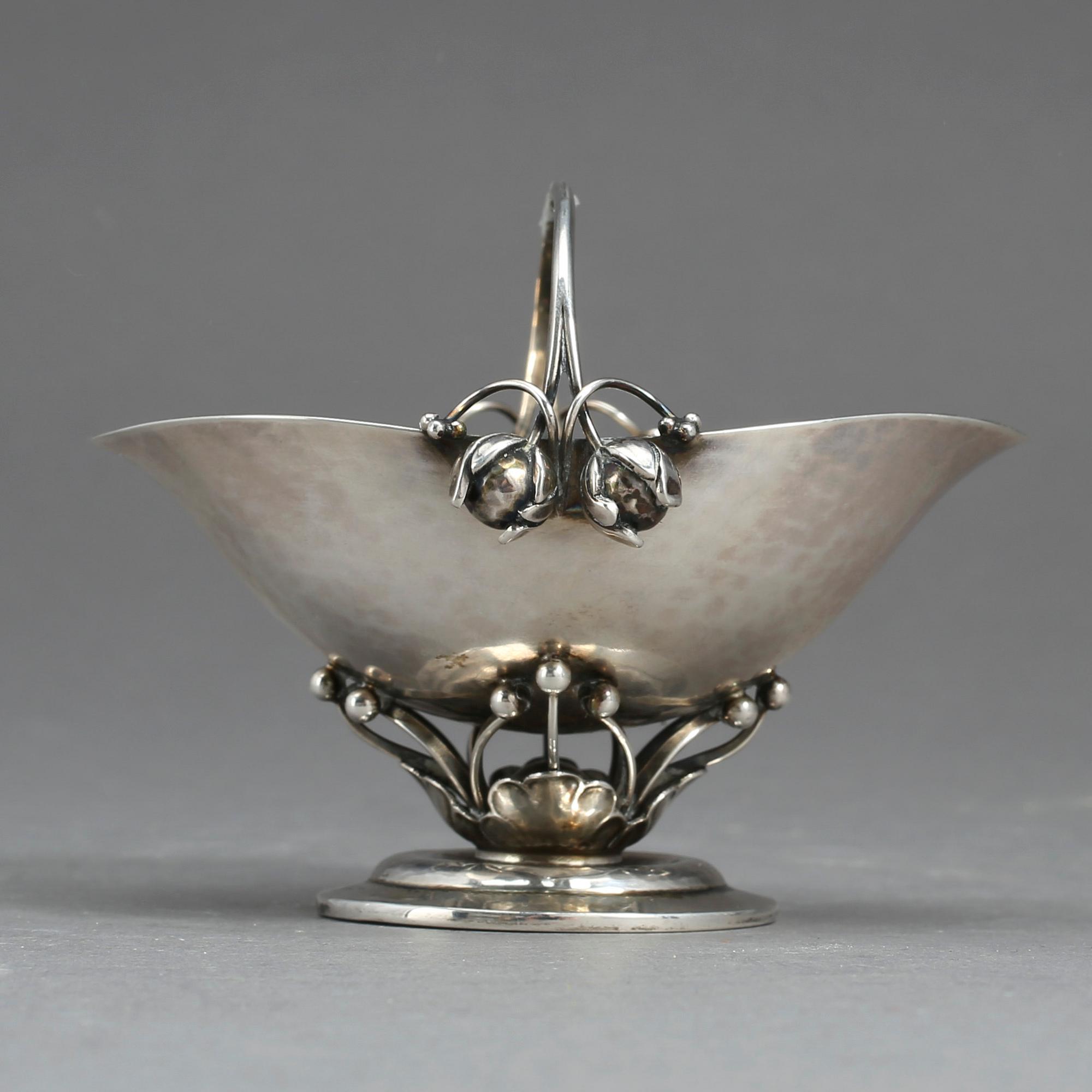 SKÅL, silver, Georg Jensen, modell 235. 1920. Vikt ca 85 gram.