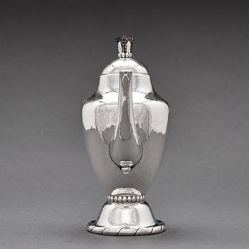 Georg Jensen, a 4 pieces coffee and tea service, Copenhagen 1915-19, 830/1000 silver. Design nr 88.