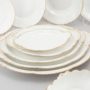 69 pieces of porcelain table ware, by Theodore Haviland, Limoges, first half/mid 20th cenutry.