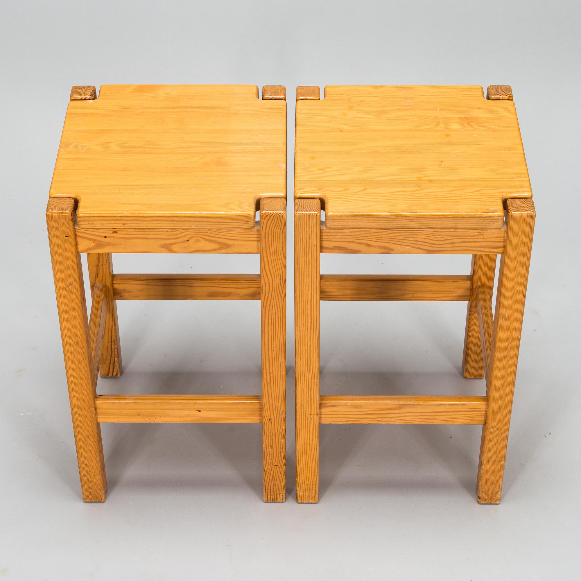 Ilmari Tapiovaara, Four 1980s, 'Hongisto' stools for Laukaan Puu