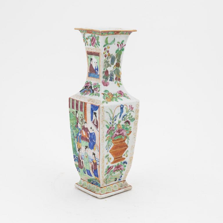 A Chinese porcelain vase, Canton, late 19th Century,