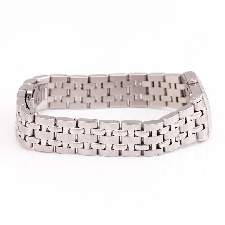 A Raymond Weil 'Tango' wrist watch. 18.6 mm.