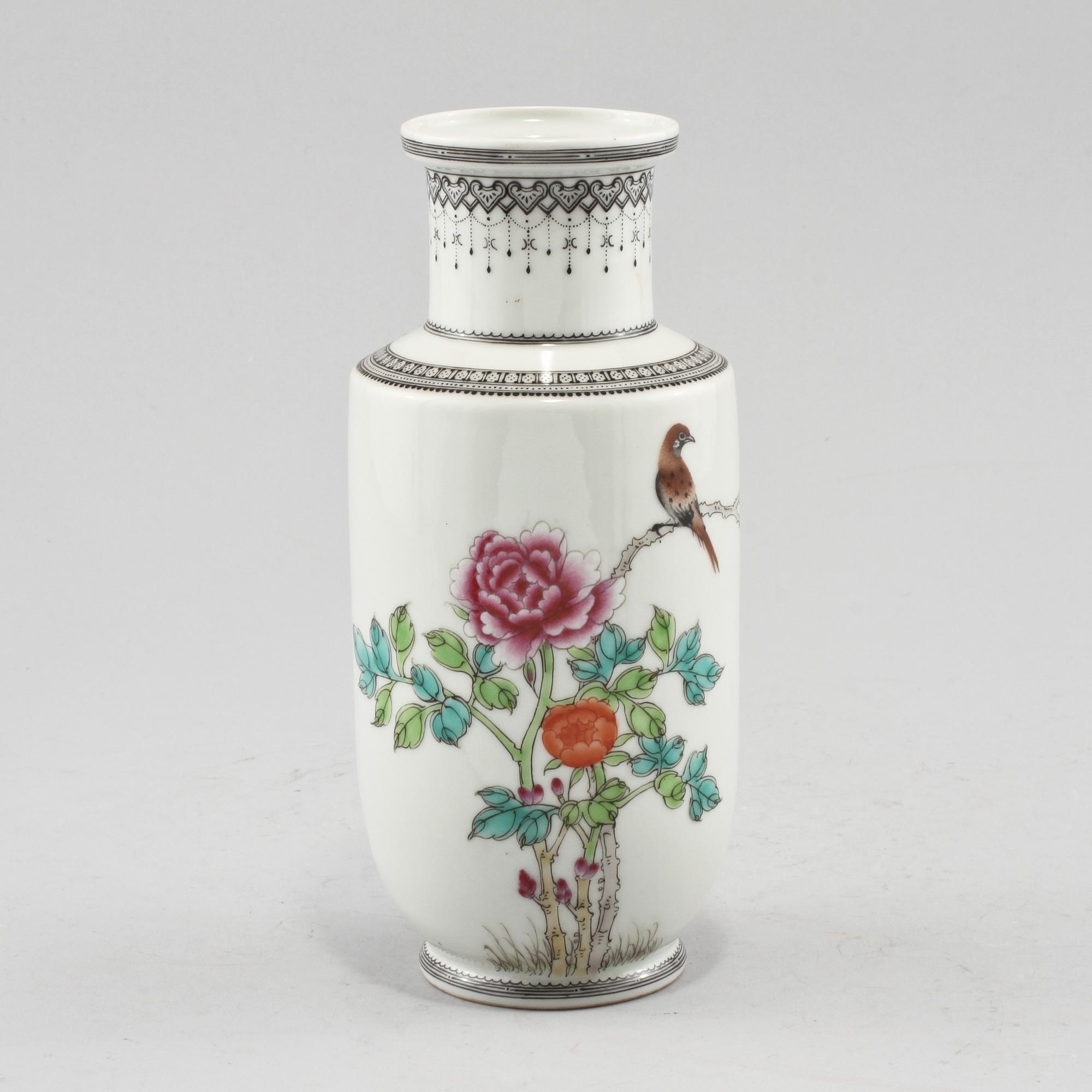 VAS, porslin, Kina, 1900-tal.