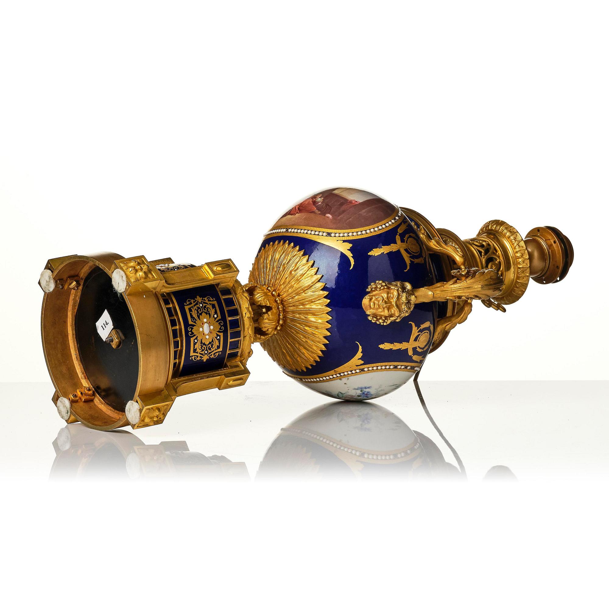 Bordslampa, porslin. "Sèvres", Frankrike, omkring 1900.