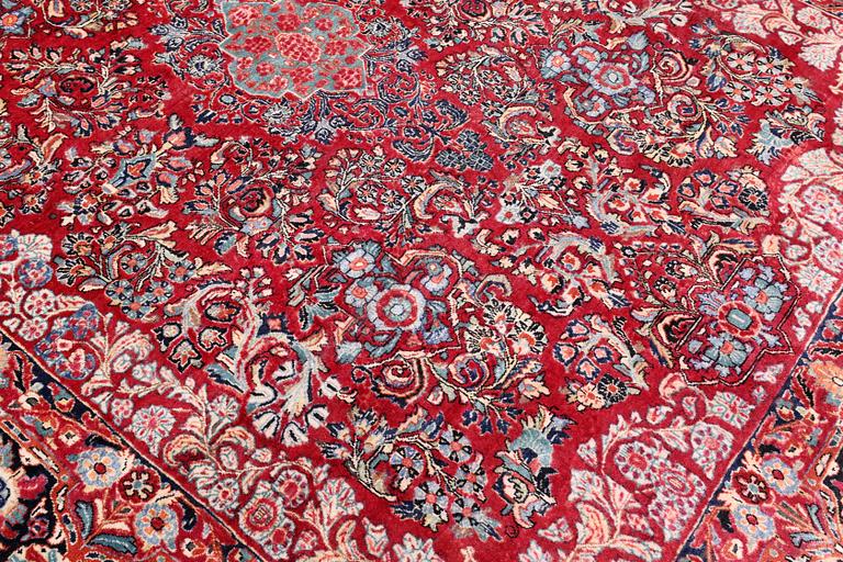 MATTA, Semiantik Sarouk, ca 358 x 270 cm.