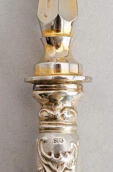 BESTICK, 2 delar, silver, sekelskiftet 1900. Total vikt ca 237 gr.