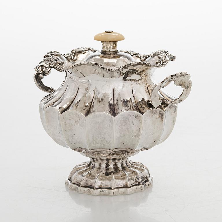 A silver sugar bowl, Moscow 1844. Unidentified maker's mark.