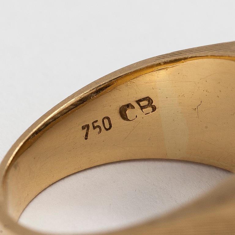 Ring, 18K guld och diamanter.