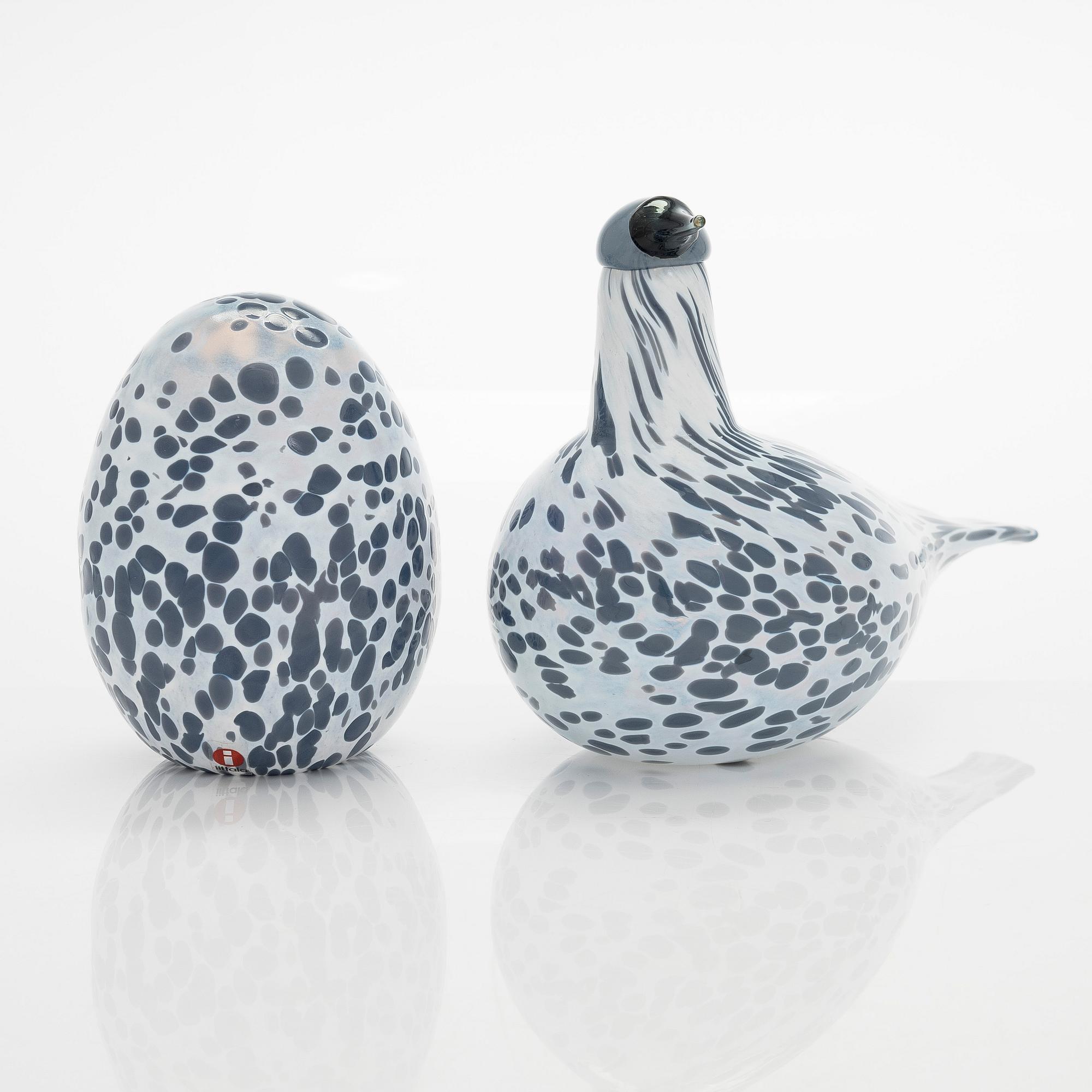 Oiva Toikka, An annual bird and egg 2013, 'Mistle Trush', signed O. Toikka Nuutajärvi 2013.