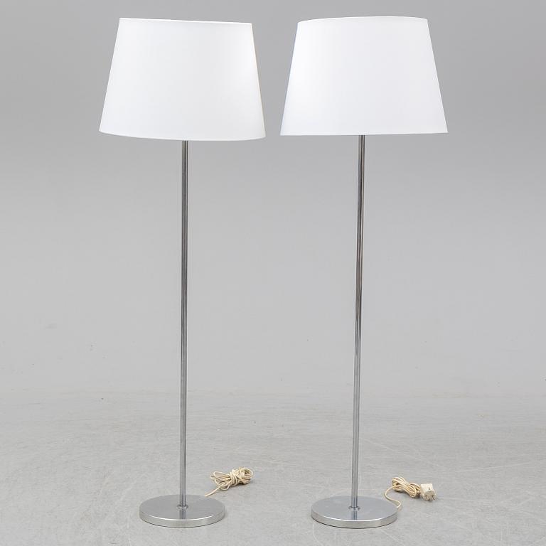 A pair of chrome standard lights from Bergbom.