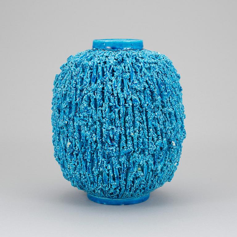 GUNNAR NYLUND, vas, stengodschamotte, "Igelkottvasen", Rörstrand, formgiven 1936.