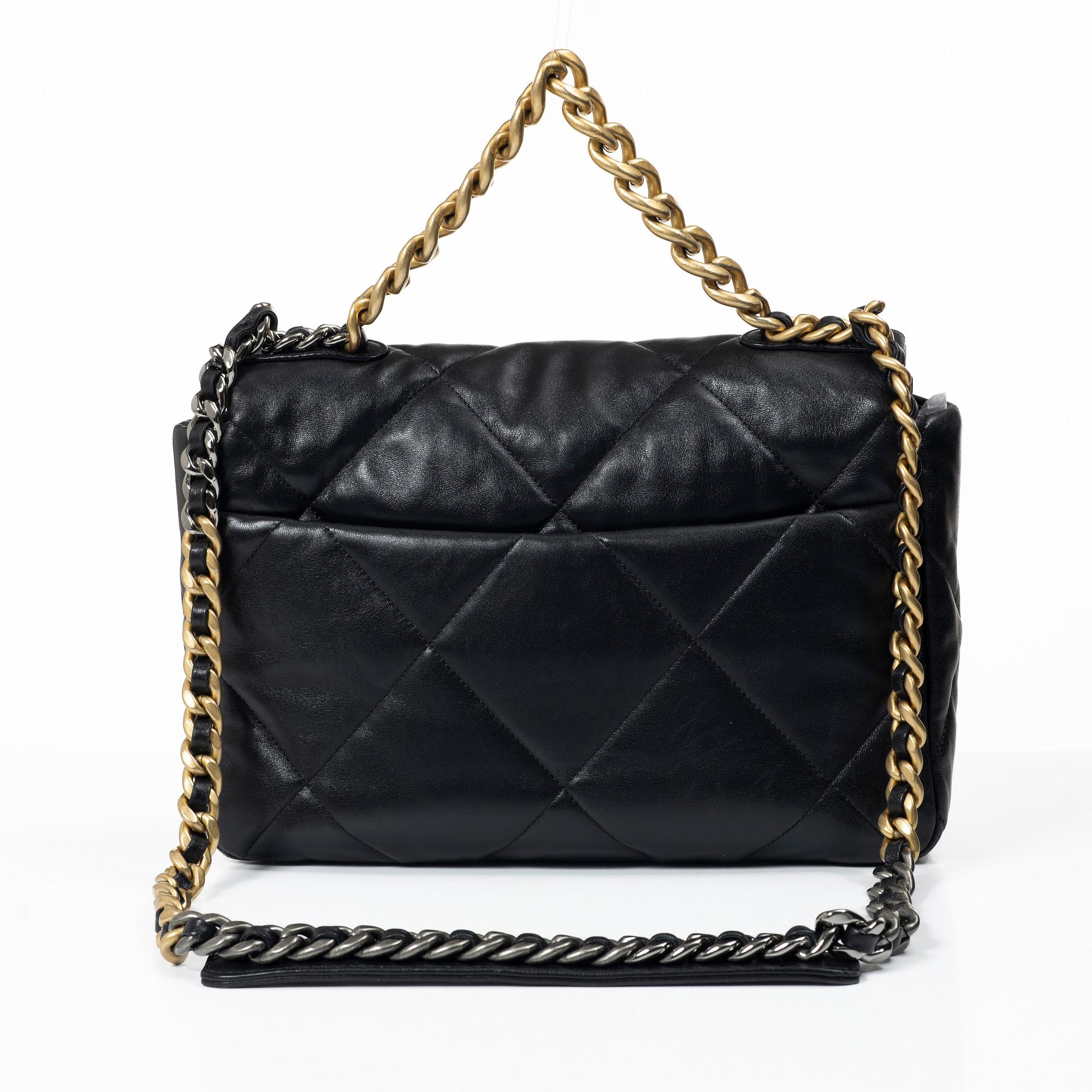 Chanel, väska, "19 Medium Flap Bag", 2021.