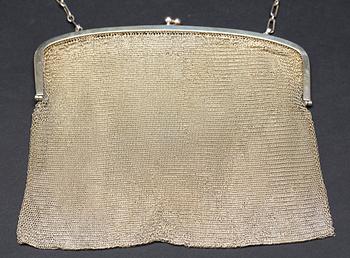 AFTONVÄSKA, silver, K & L, svenska importstämplar. Vikt ca 232 gram.