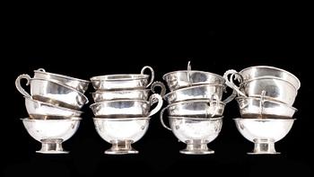 PUNCHKOPPAR, silver, 16 st snarlika. Bland annat GAB, Stockholm. 1963. Vikt ca 570g.