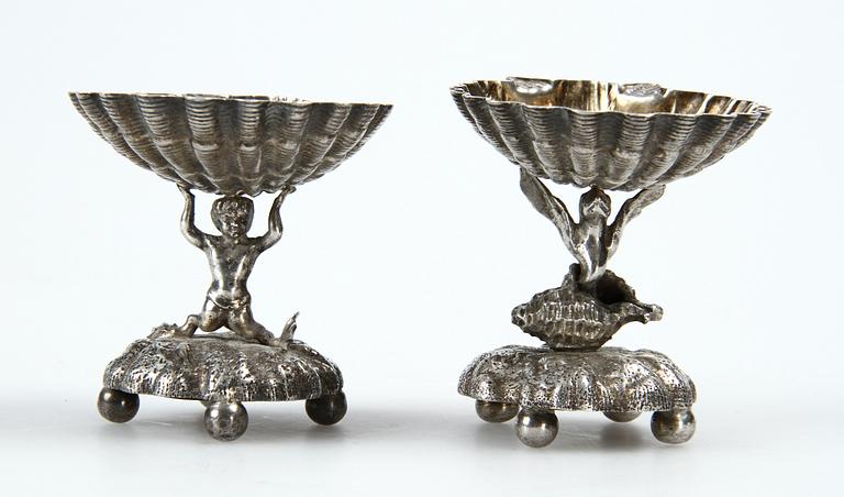 SALTKAR, ett par, silver. 1900-tal.