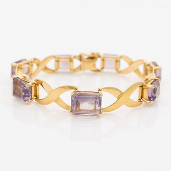 Armband, 18K guld med ametister.