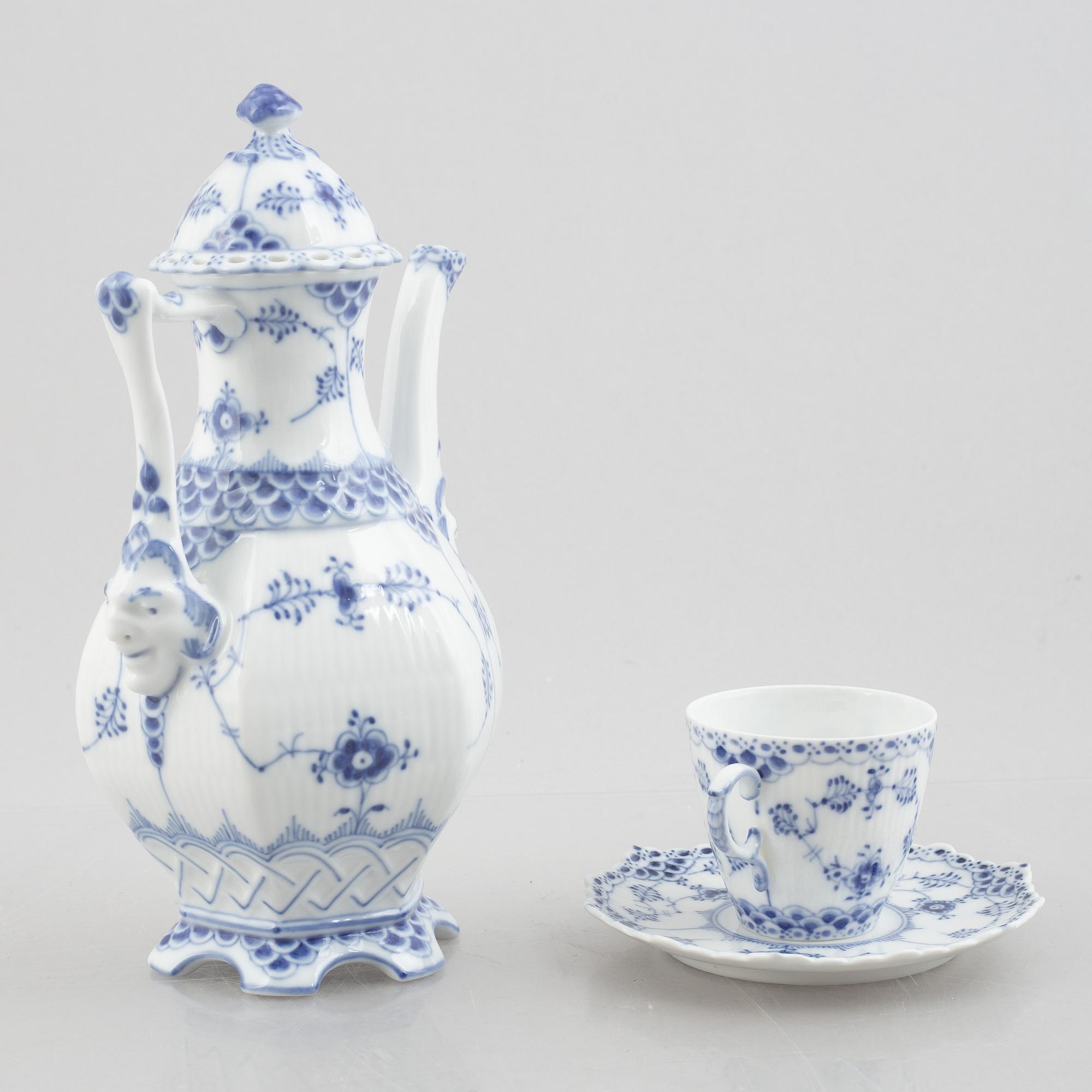 Royal Copenhagen, a 25-piece mocha porcelain service, half lace "Blue Fluted", Denmark.