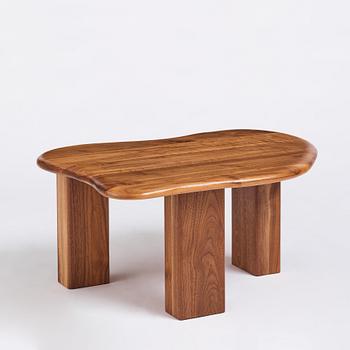 Niklas Runesson, a unique low table, executed in his own studio in 2021.