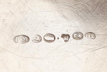 BÄGARE, 2 st, silver, 1800/1900-tal. Vikt ca 165 gram.