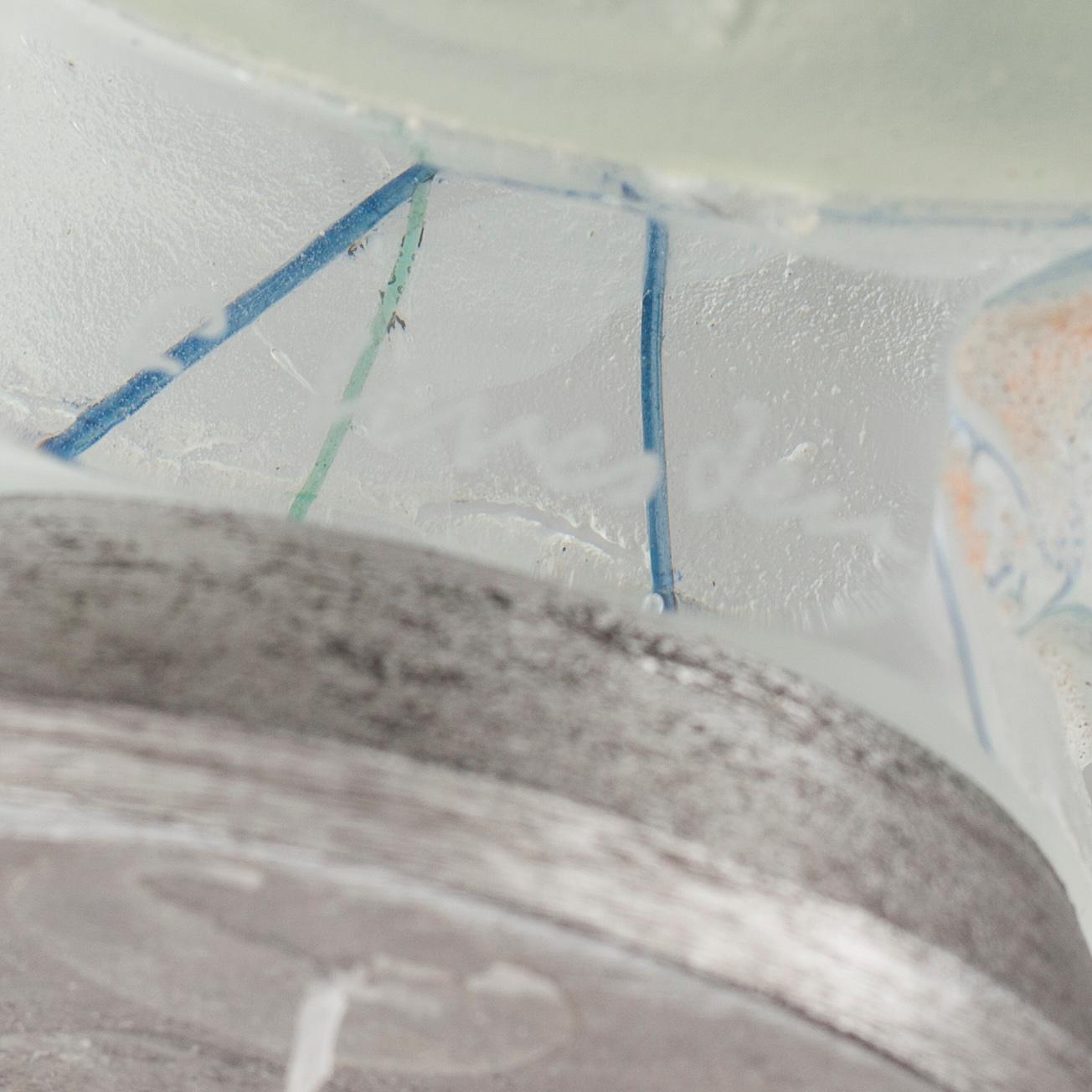 A glass sculpture by Claes Uvesten.