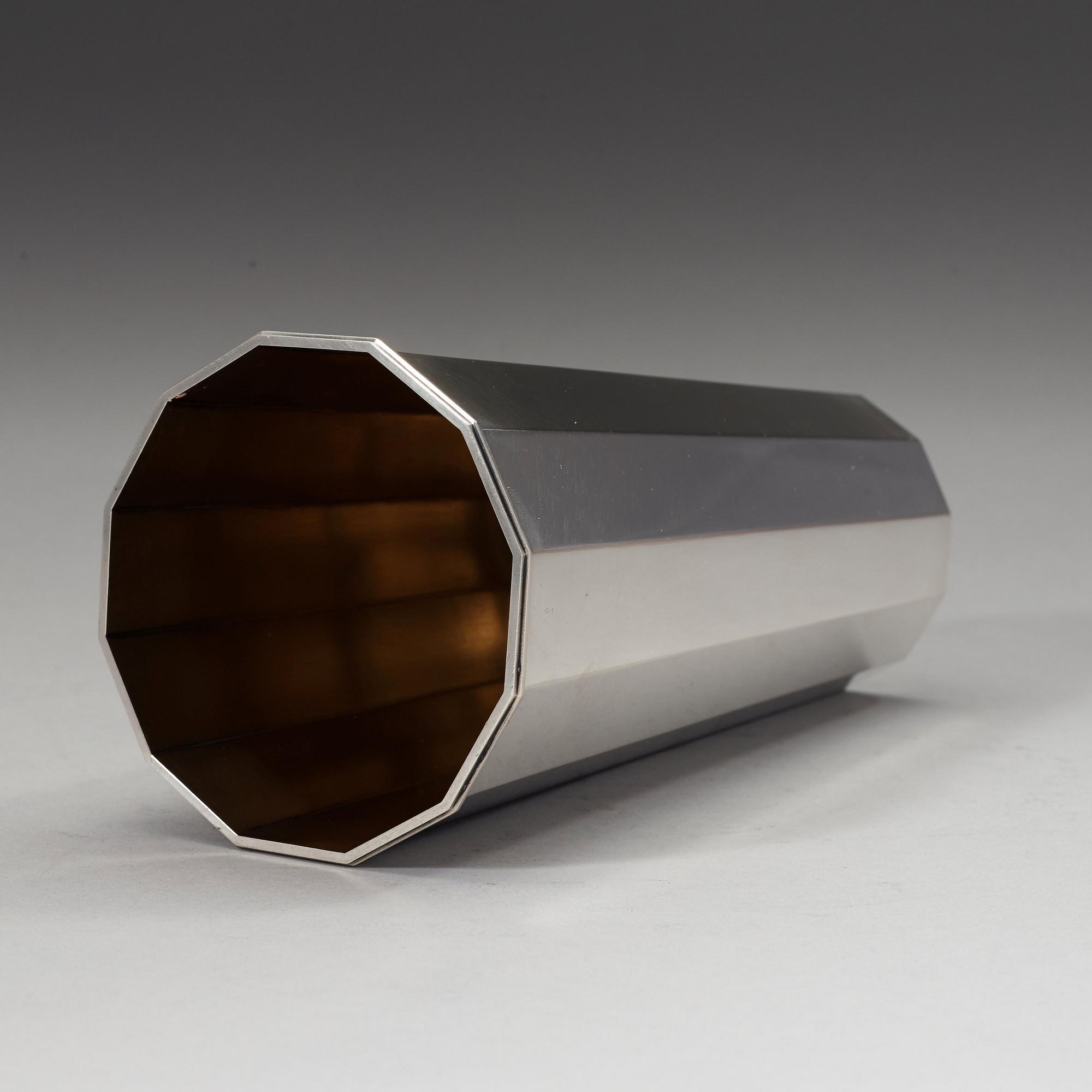 A Wiwen Nilsson sterling vase, Lund 1968.