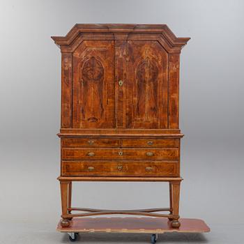 SKÅP. Senbarock, Sverige, 1700-talets första hälft.