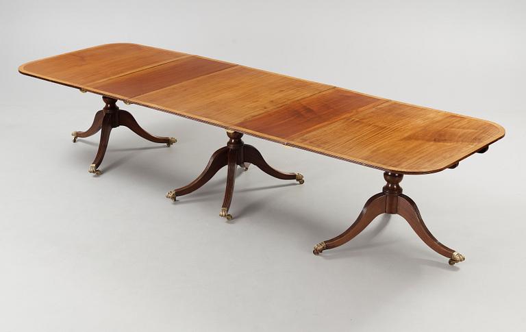 MATSALSBORD, 3 delar (+ 2 iläggsskivor), England, 1900-tal.
