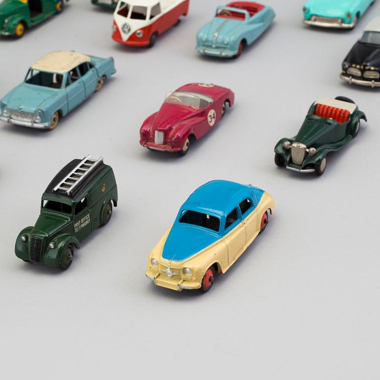 MODELLBILAR, 17 st, Dinky toys och Tekno, England, Danmark 1950-/60-tal.