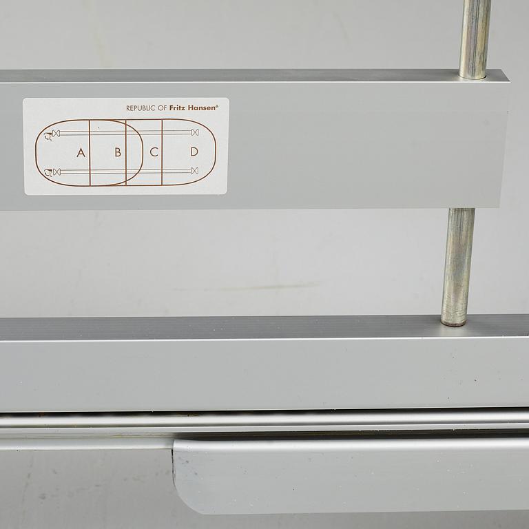 Bruno Mathsson & Piet Hein, matbord, "Superellips B620", Fritz Hansen, Danmark, daterat 2016.