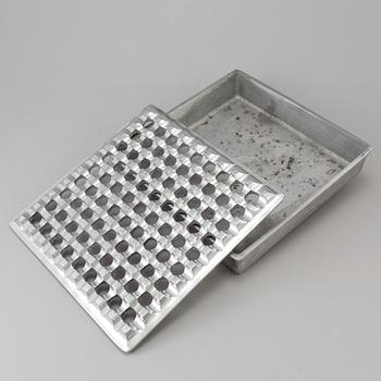 BECK & JUNG, a metal 'Ultima 30' ashtray.