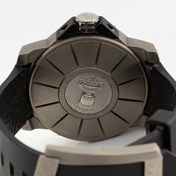 Corum, Admiral's Cup, Competition, wristwatch, 48 mm.