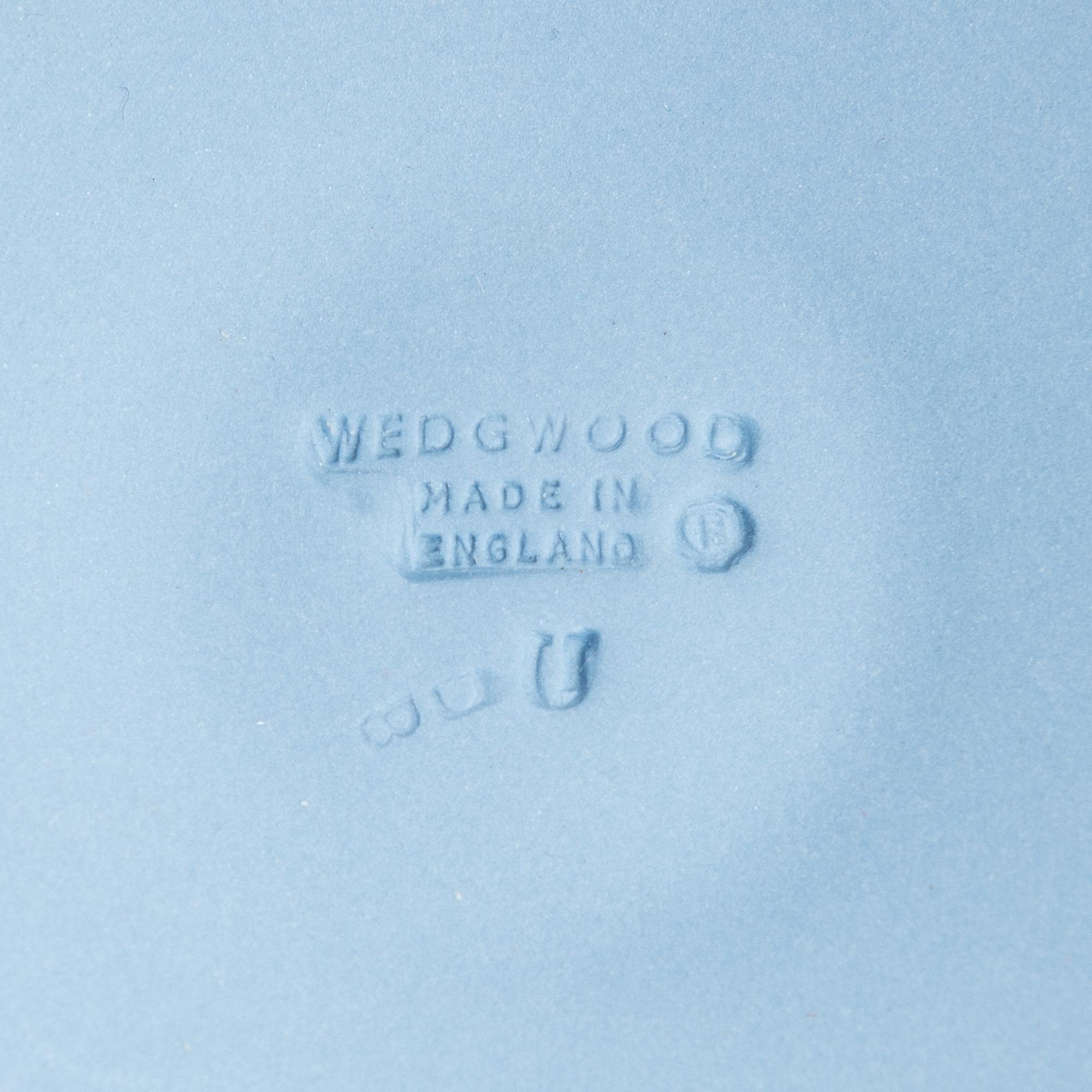 WEDGWOOD, Jasperware, 30 delar, England 1900-talets andra hälft.