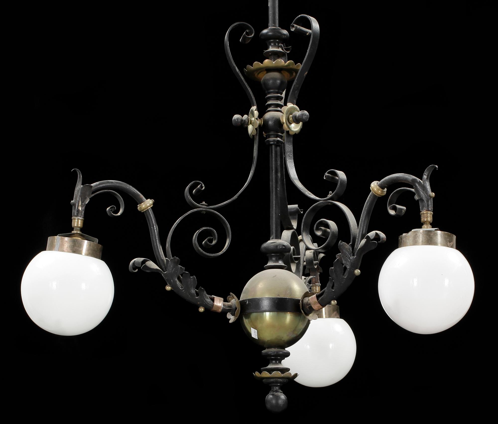 TAKLAMPA, omkring sekelskiftet 1800/1900. Höjd 80 cm.